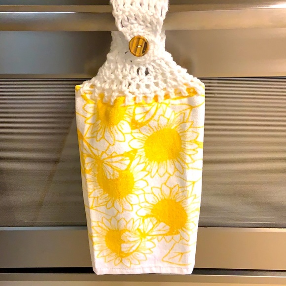 Hand Crafted Crocheted Top Butterflies Hanging Kitchen or Bathroom Hand Towels - Picture 6 of 7